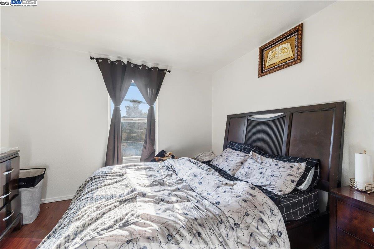 856 21st Street Oakland, CA 94607 - Photo 51 of 58 Tenant uses as 3rd bedroom but does not have a closet. fyi