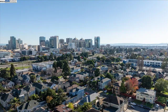 $1,150,000 | 856 21st Street, Oakland, CA 94607
