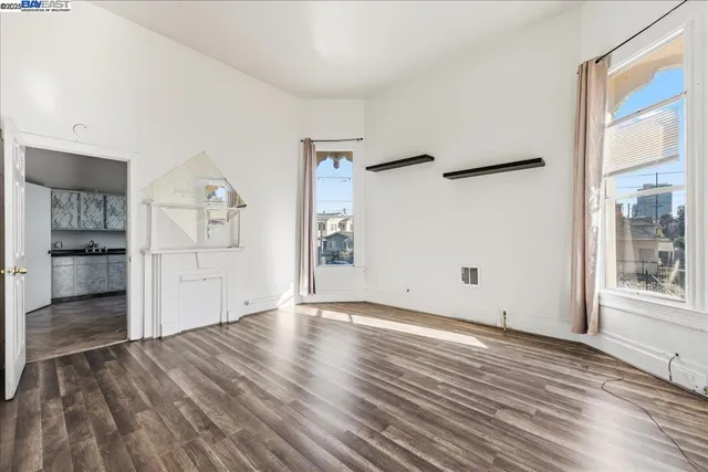 $1,150,000 | 856 21st Street, Oakland, CA 94607