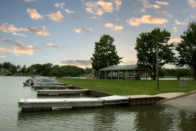 $49,900 | 876 Holiday Drive, Sandwich, IL 60548