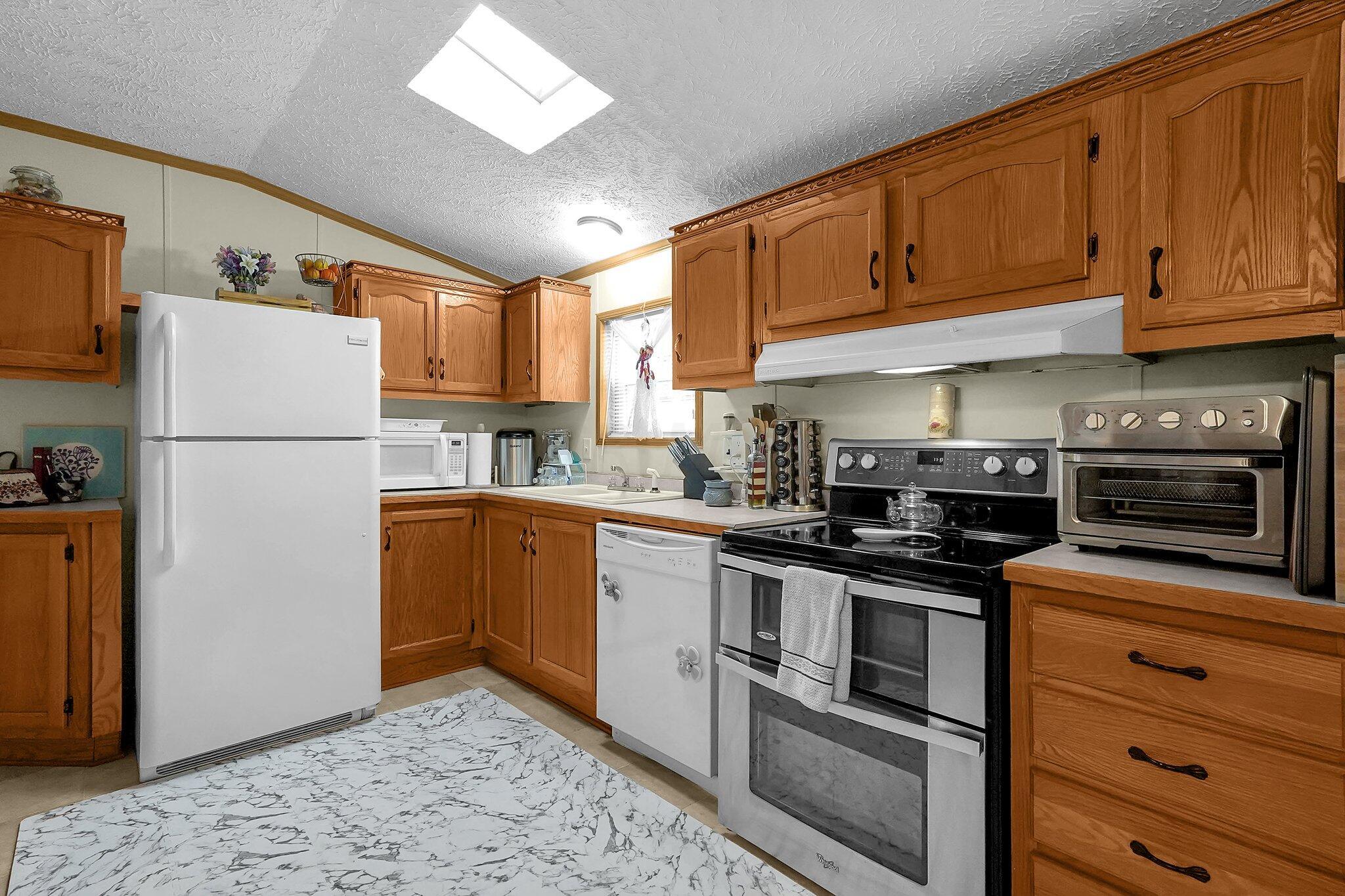 348 Petersburg Road Columbus, OH 43207 - Photo 6 of 26 1000054273