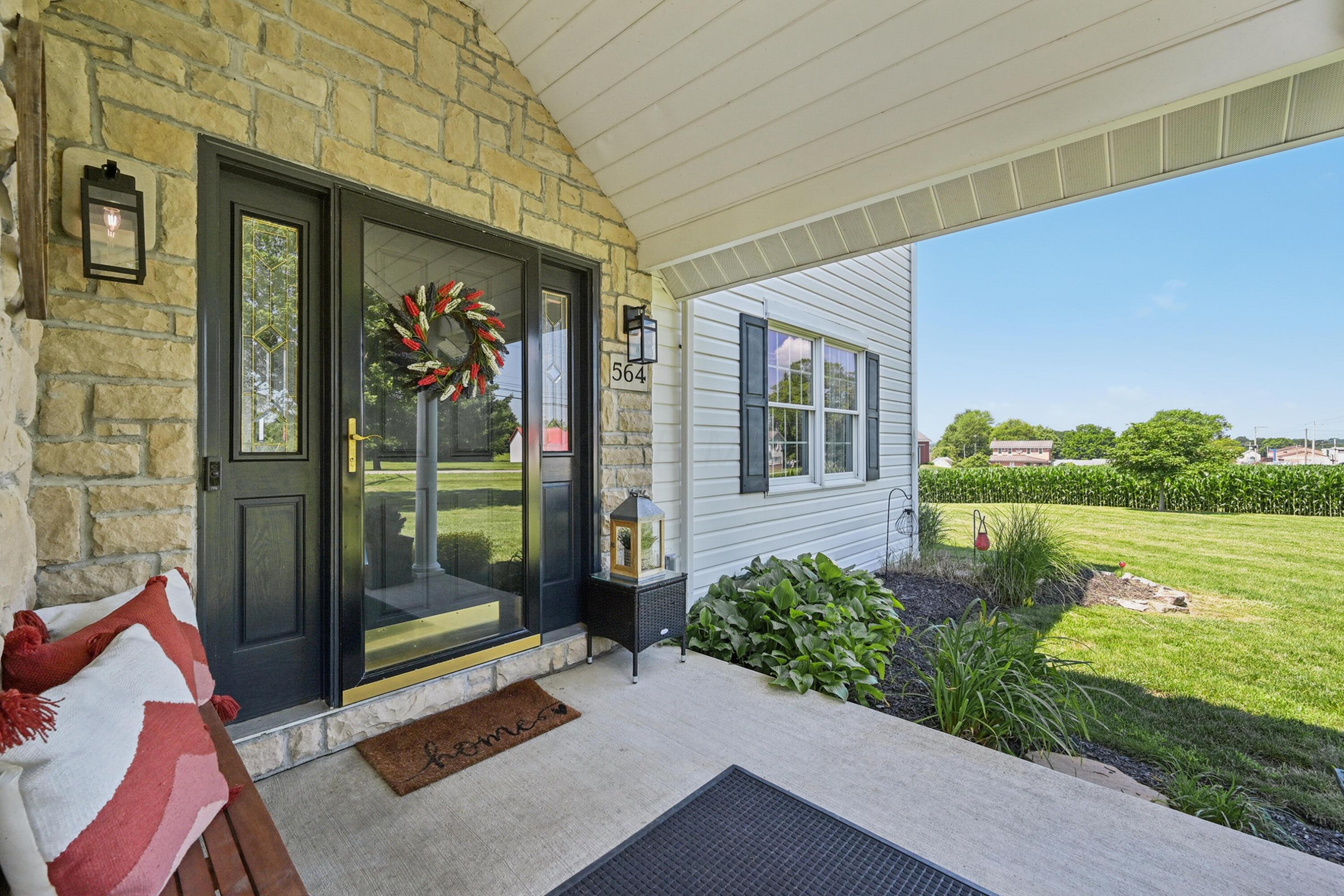 564 National Road Southeast Hebron, OH 43025 - Photo 6 of 106 Front Porch