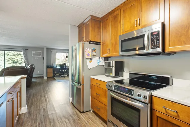 $230,000 | 10401 Cedar Lake Road, Unit 201, Minnetonka, MN 55305