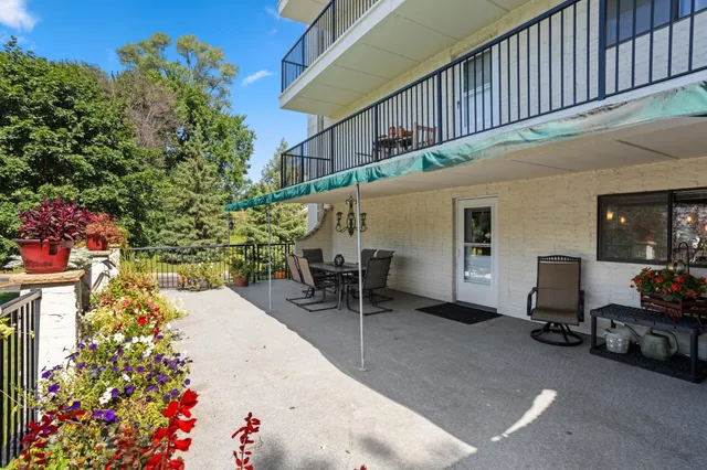 $230,000 | 10401 Cedar Lake Road, Unit 201, Minnetonka, MN 55305