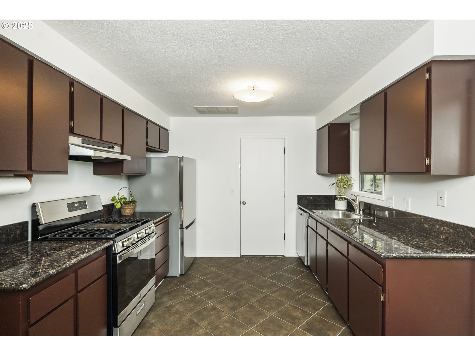 6551 Southwest Taylors Ferry Road Portland, OR 97223 - Photo 10 of 47 Gallery Image 10