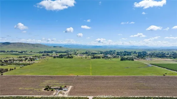 $11,000,000 | 0 East Copper Avenue, Clovis, CA 93619