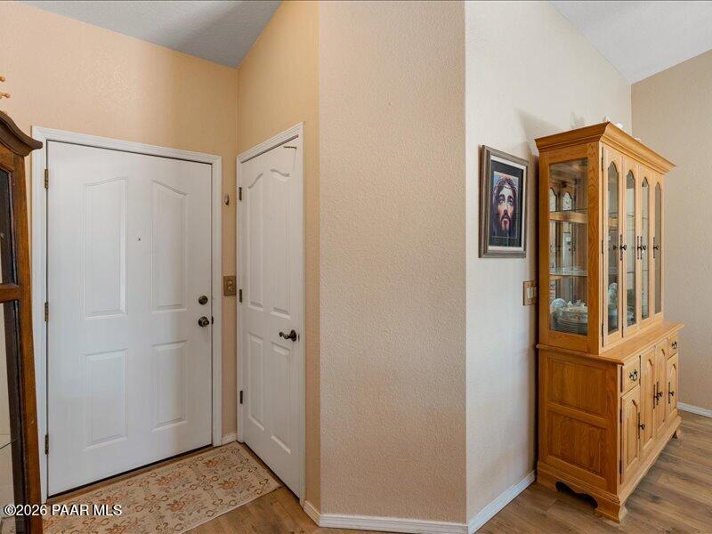 2075 Big Chino Road Paulden, AZ 86334 - Photo 5 of 32 05-Foyer