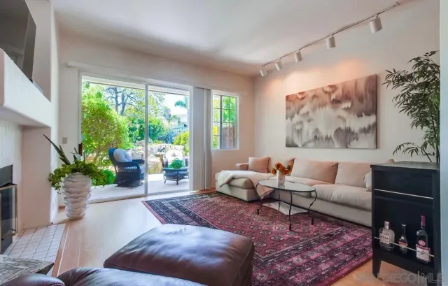 a view of entryway with a front door