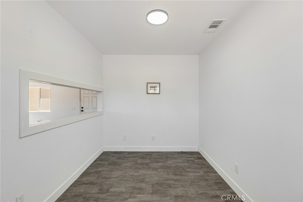 25811 Del Sol Road Apple Valley, CA 92308 - Photo 19 of 35