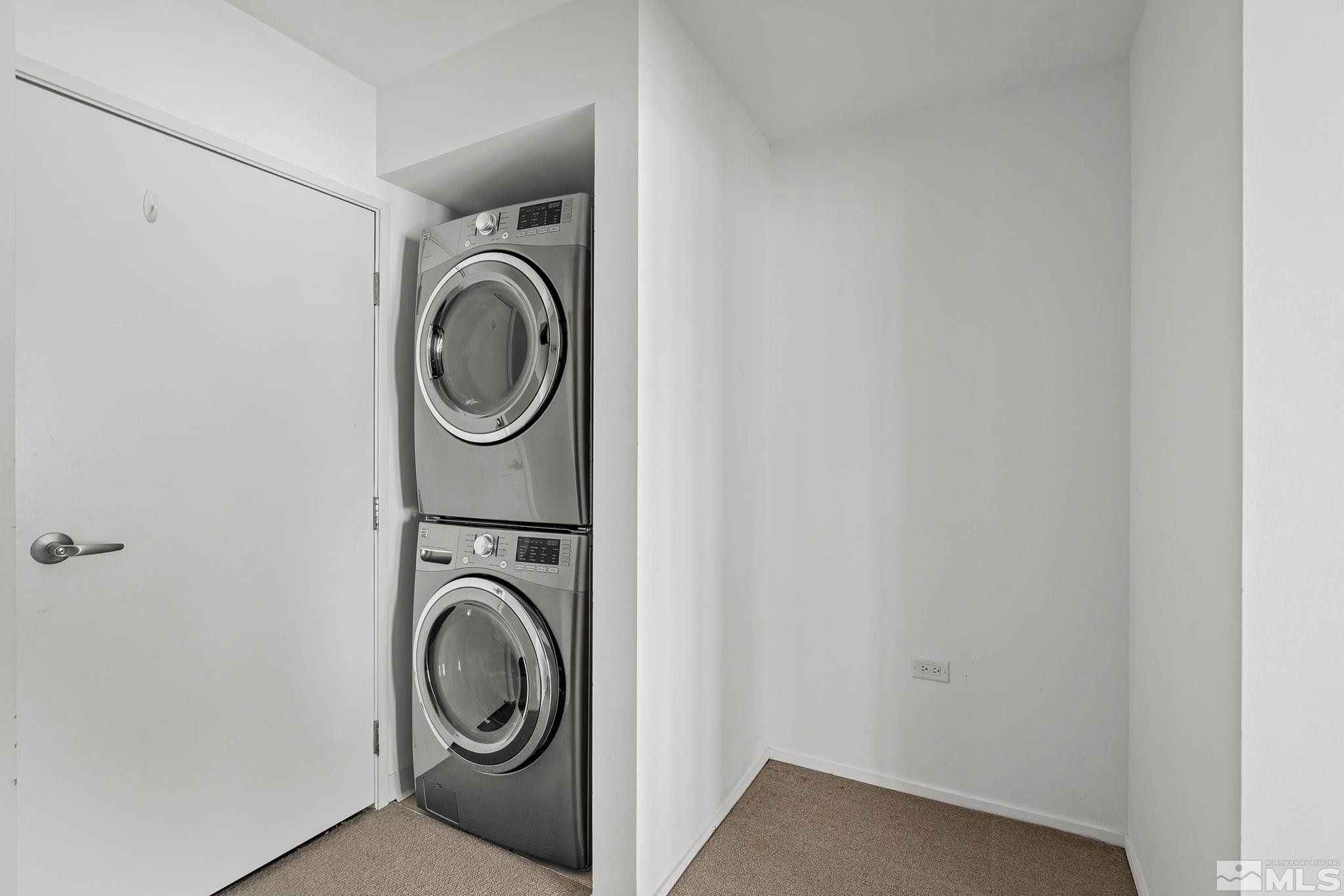 255 North Sierra Street, Unit 904 Reno, NV 89501 - Photo 14 of 33 Photo 17