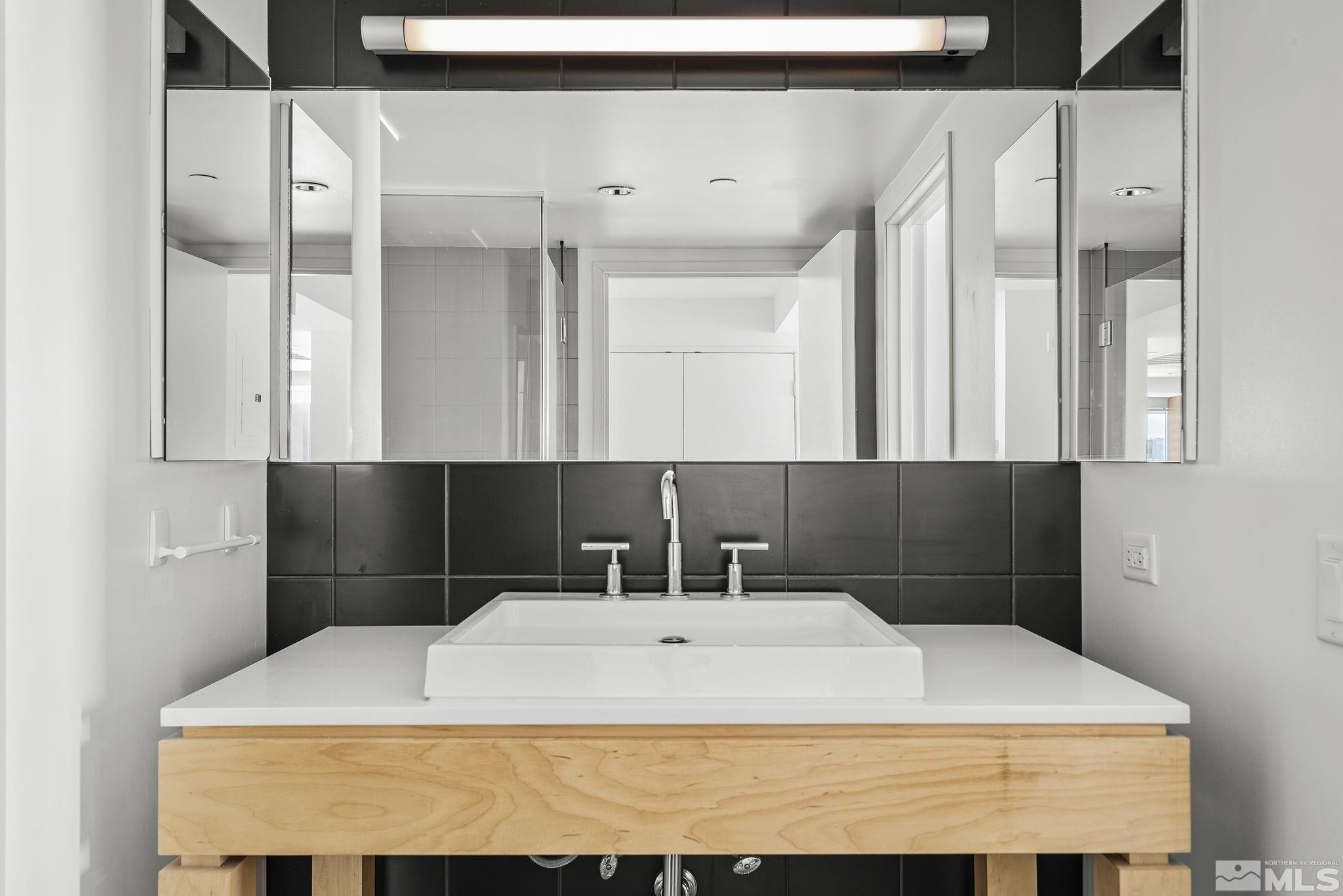 255 North Sierra Street, Unit 904 Reno, NV 89501 - Photo 16 of 33 Photo 18