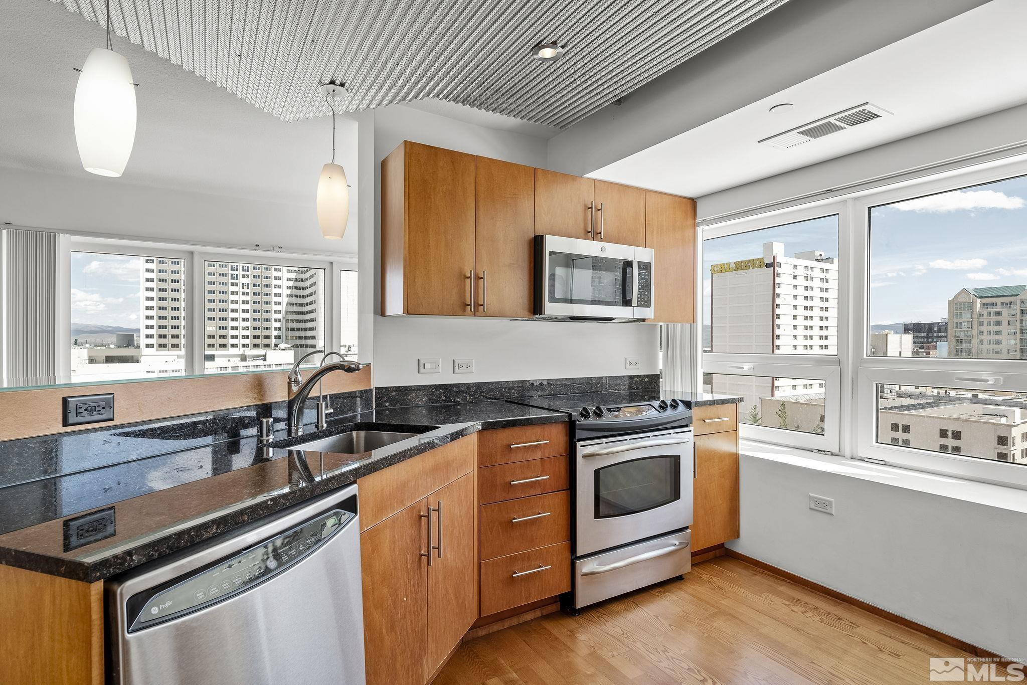 255 North Sierra Street, Unit 904 Reno, NV 89501 - Photo 6 of 33 Photo 8