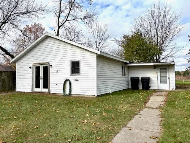 $240,000 | W3869 Highway 106, Fort Atkinson, WI 53538