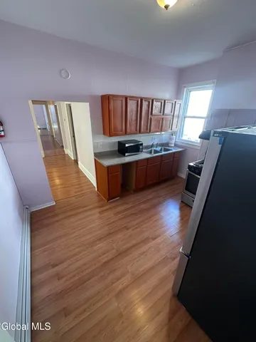 $1,900 | 361 Orange Street, Unit 1, Albany, NY 12206