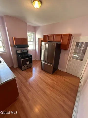 $1,900 | 361 Orange Street, Unit 1, Albany, NY 12206