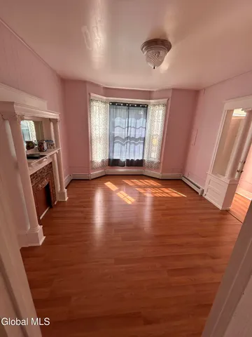 $1,900 | 361 Orange Street, Unit 1, Albany, NY 12206