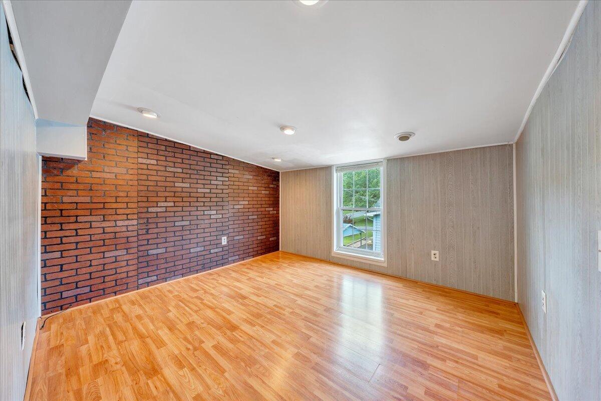 1408 Hatcher Avenue Covington, VA 24426 - Photo 14 of 21 14-MIB09854