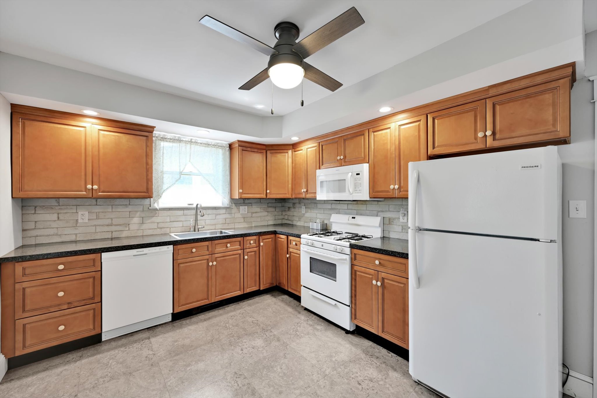 1038 Fern Avenue Reading, PA 19607 - Photo 17 of 47 Kitchen