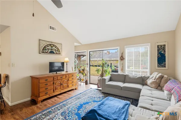 $234,900 | 110 Rio Vista Drive, Victoria, TX 77904