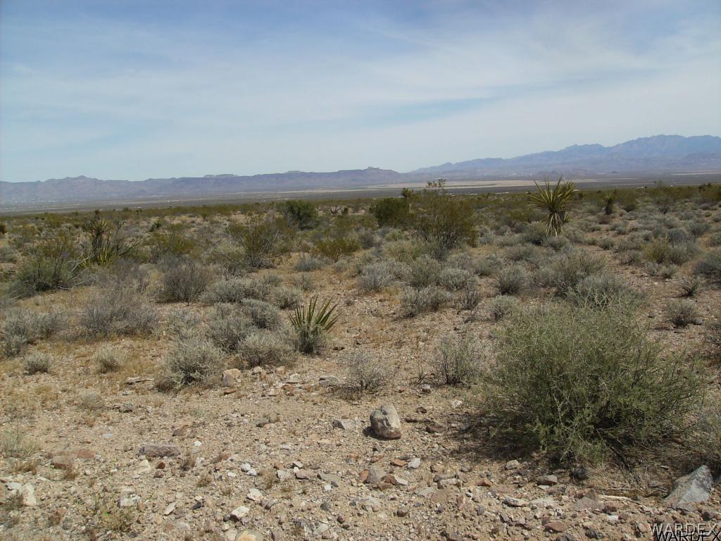 3448 Keystone Road Golden Valley, AZ 86413 - Photo 7 of 14 Land looking east