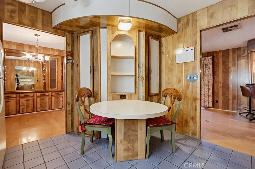 31244 North Lakehills Road Castaic, CA 91384 - Photo 23 of 72 Kitchen