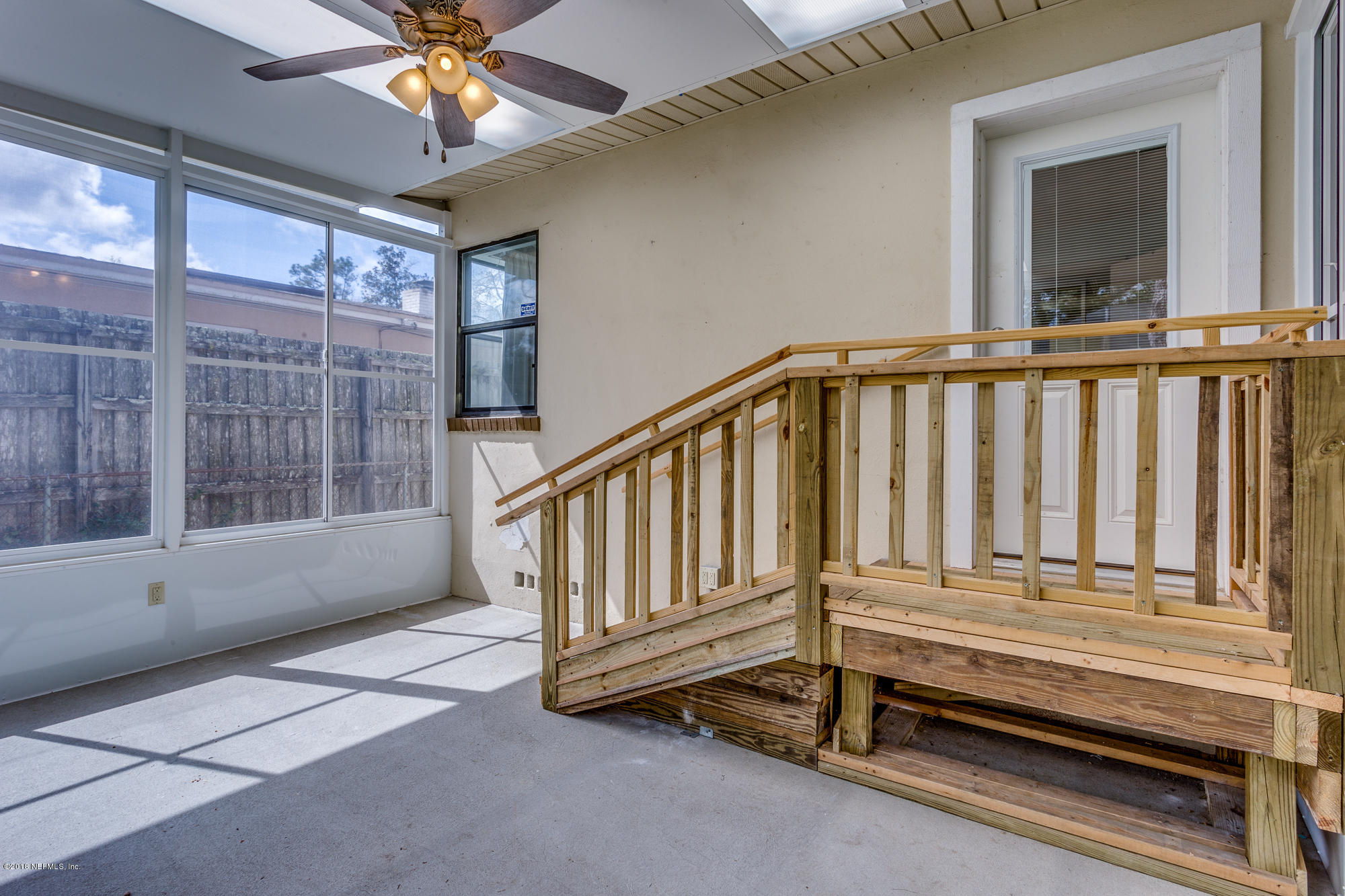 6335 Temple Road Jacksonville, FL 32217 - Photo 36 of 46 a view of entryway with a front door