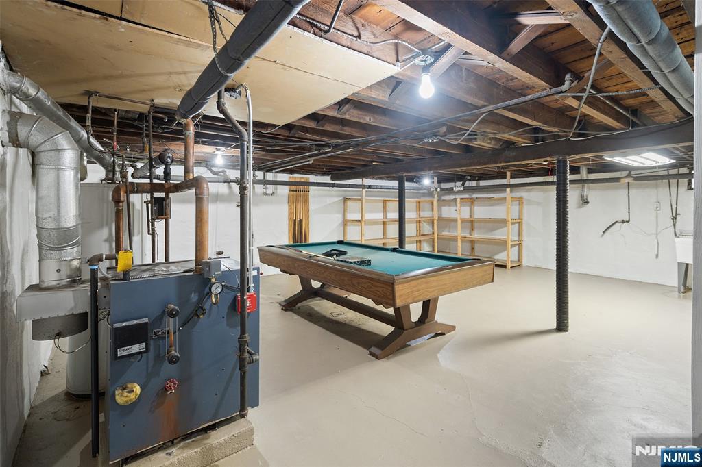 401 Conrad Road Englewood, NJ 07631 - Photo 29 of 42 a room with gym equipment