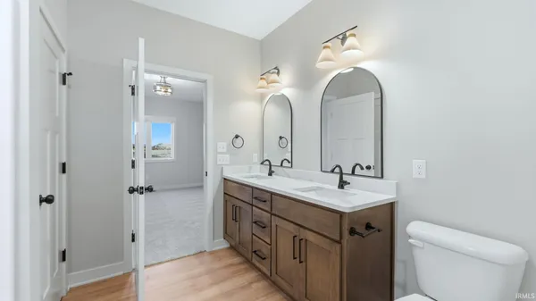 $389,900 | 11928 Tapered Bank Run, Fort Wayne, IN 46818