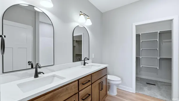 $389,900 | 11928 Tapered Bank Run, Fort Wayne, IN 46818