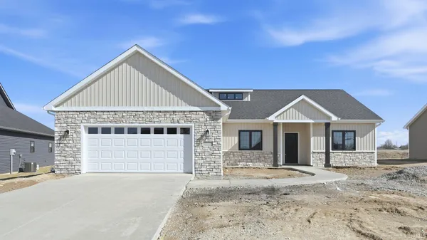 $389,900 | 11928 Tapered Bank Run, Fort Wayne, IN 46818