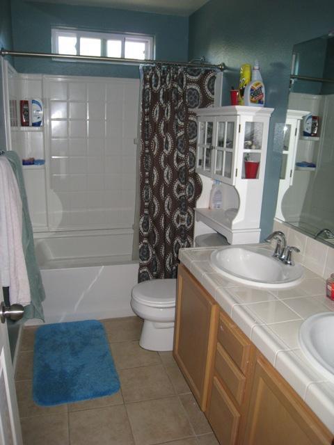 402 East Huntsman Avenue Reedley, CA 93654 - Photo 15 of 19 Gallery Image 15