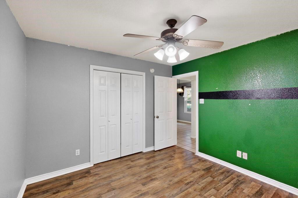 109 Pleasant Run Azle, TX 76020 - Photo 29 of 40 a view of a big room with a kitchen
