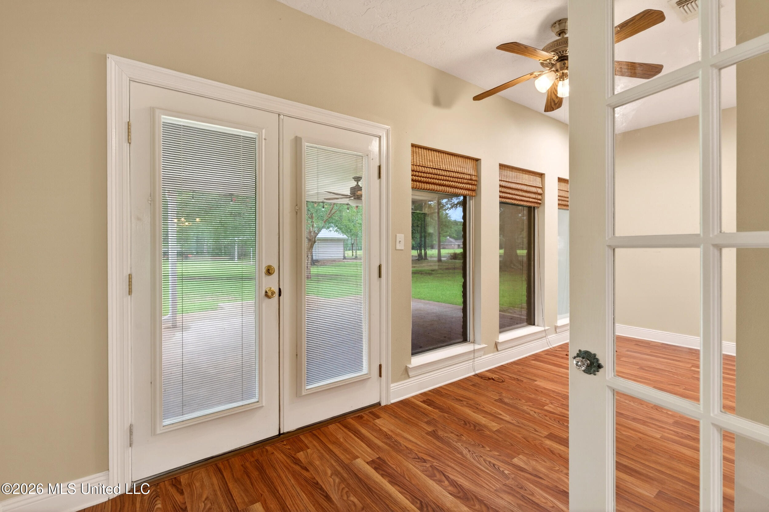 17 JM Carnell Road Poplarville, MS 39470 - Photo 40 of 65 40_40_sunroom