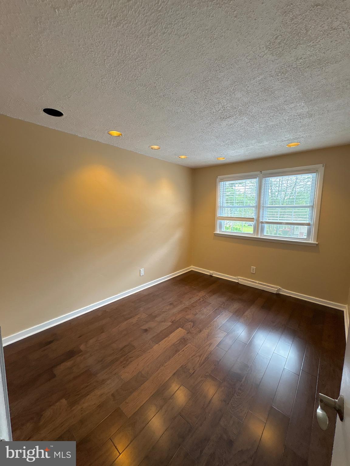100 Boncouer Road Cheltenham, PA 19012 - Photo 6 of 27 Gallery Image 6