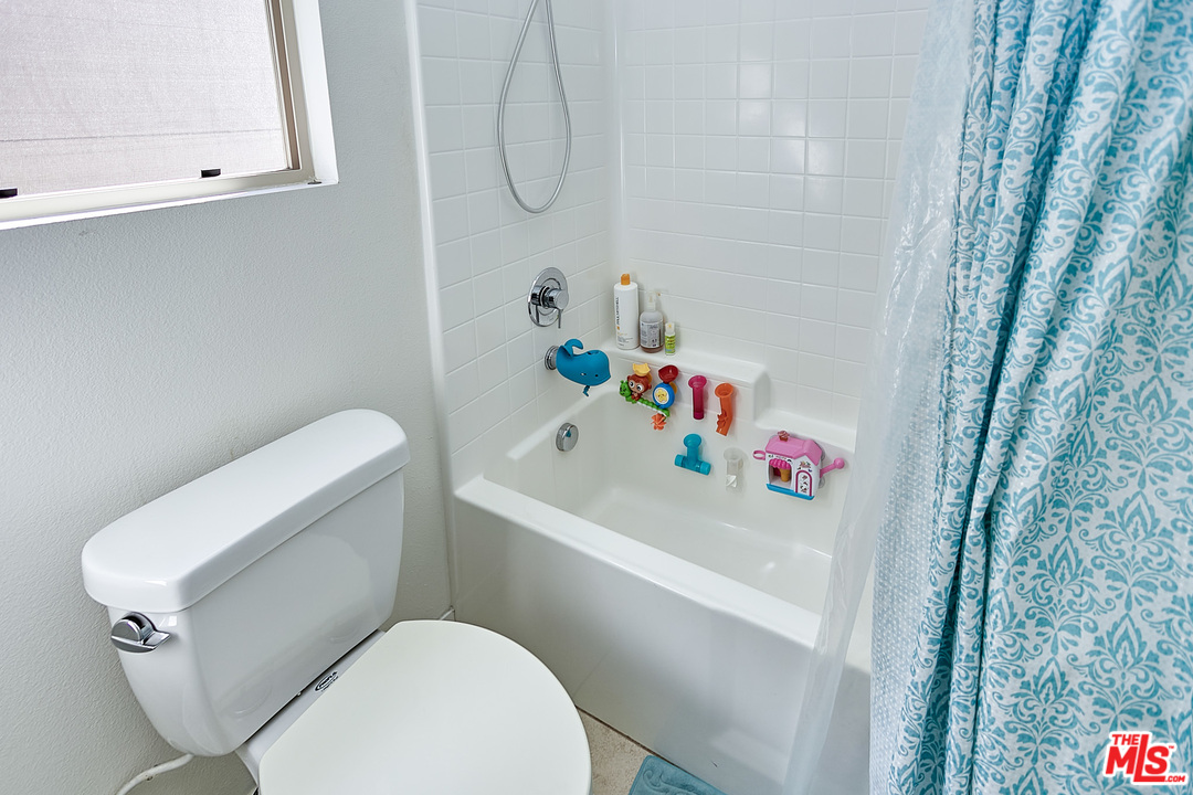 703 Colorado Circle Carson, CA 90745 - Photo 32 of 38