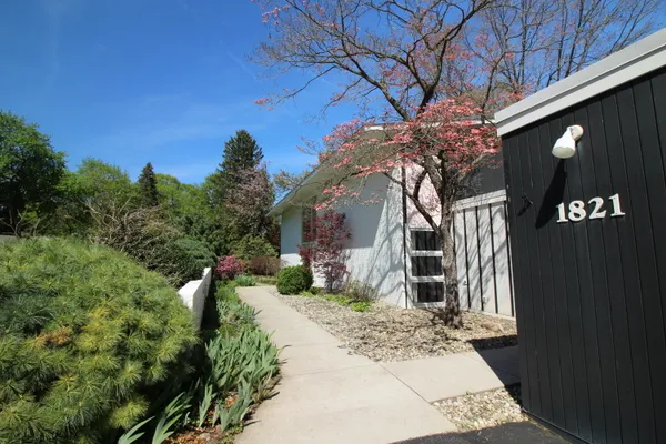 $1,390,000 | 1821 Sheridan Drive, Ann Arbor, MI 48104
