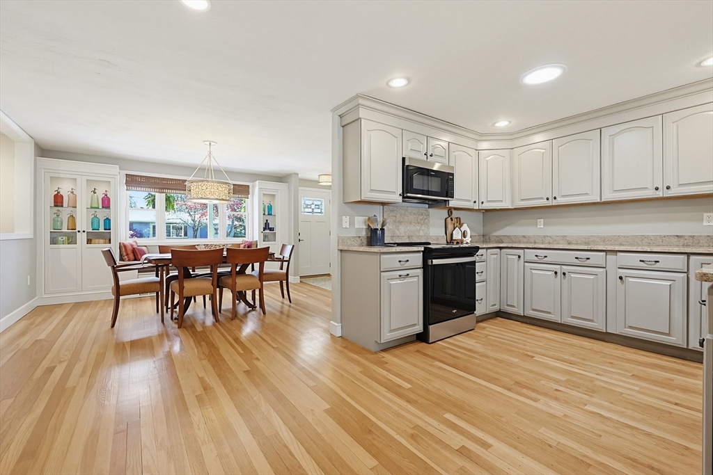6 Haverstock Road Franklin, MA 02038 - Photo 12 of 42