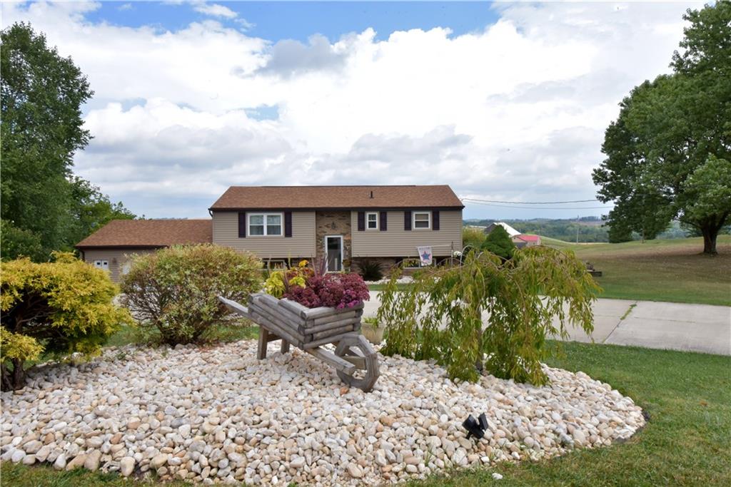 401 Malone Ridge Road Washington, PA 15301 - Photo 1 of 23 Welcome Home!! 401 Malone Ridge Rd. Washington TRINITY Schools