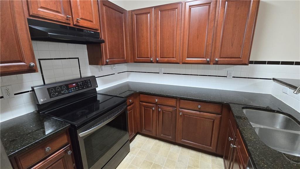 2109 Meadow Peak Road Duluth, GA 30097 - Photo 7 of 28