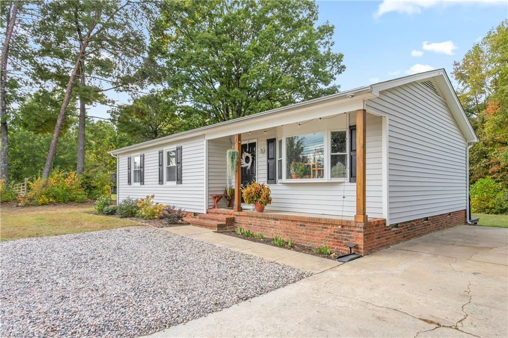 708 Pisgah Church Road Greensboro, NC 27455 - Photo 2 of 27