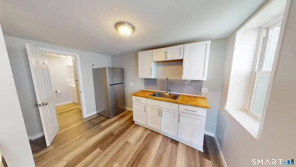 $1,550 | 1 School Street, Norwich, CT 06380