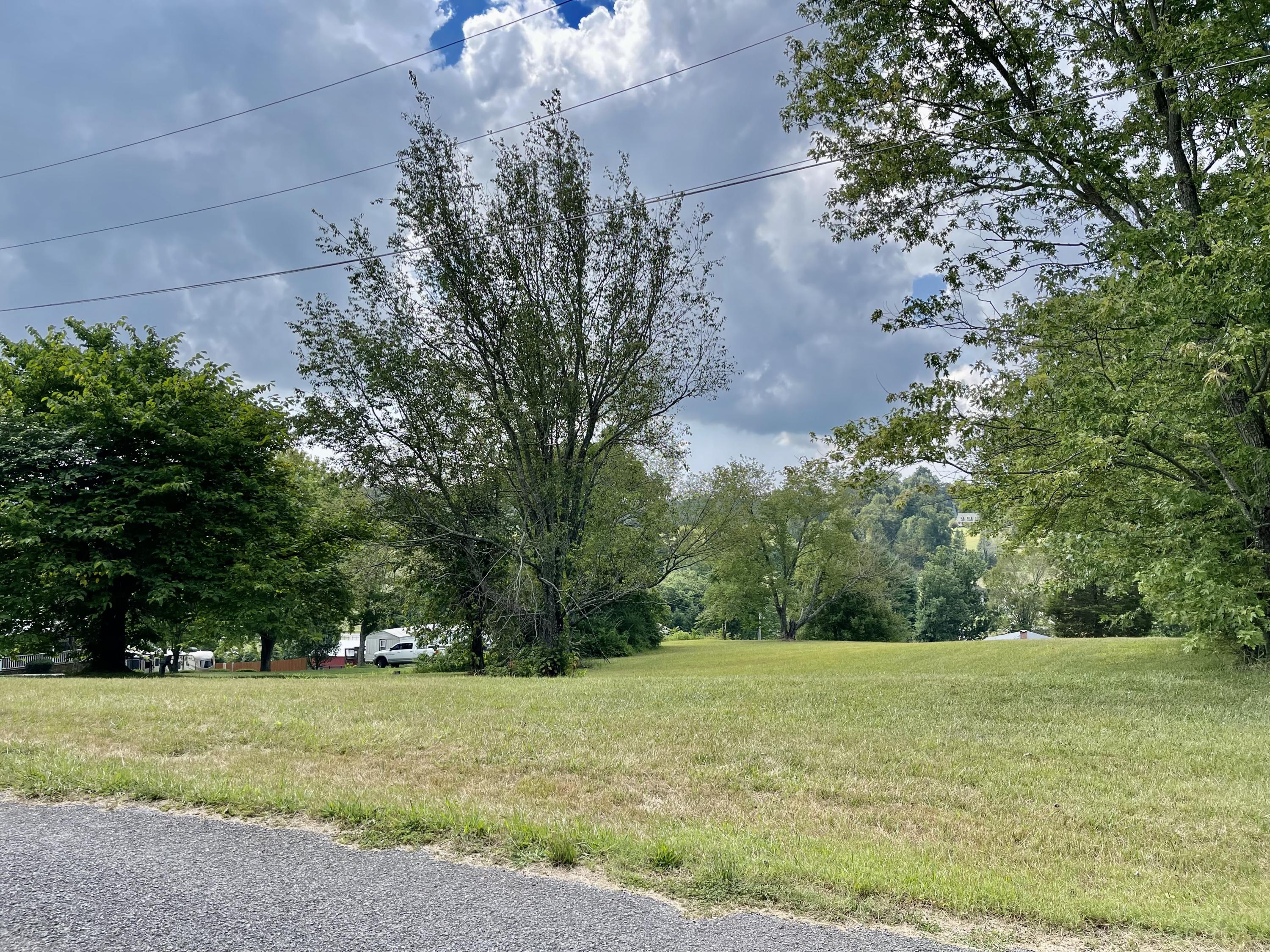 1 Vine Road Morristown, TN 37813 - Photo 6 of 20 IMG_E4940