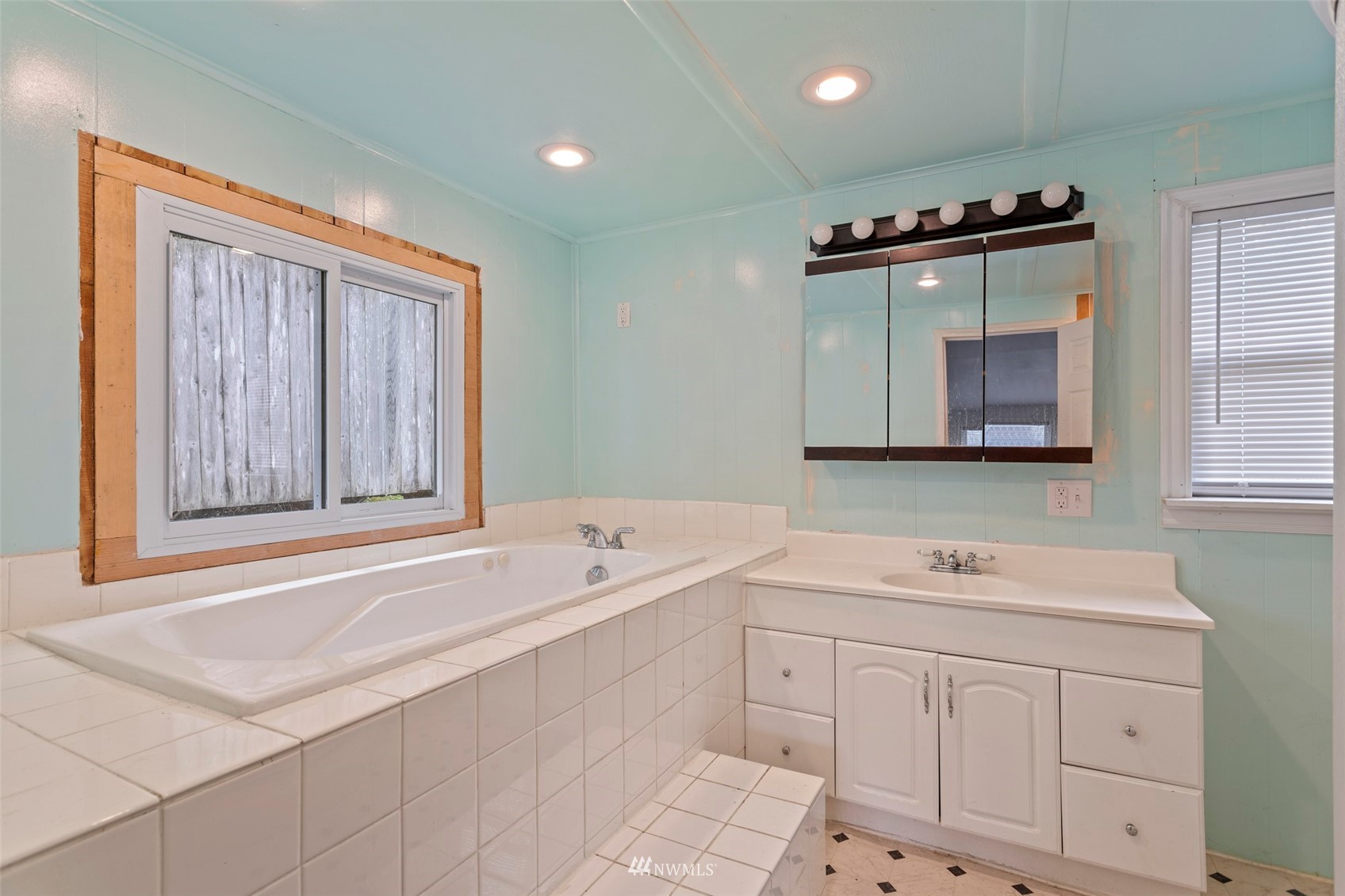 11515 162nd Avenue Southeast Renton, WA 98059 - Photo 21 of 25