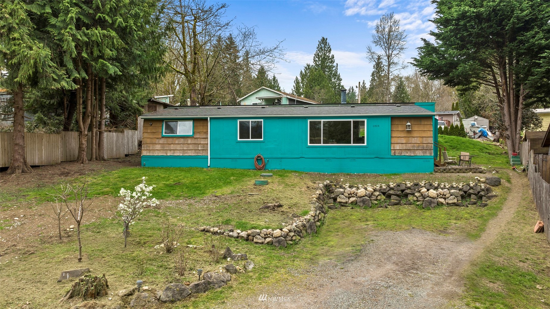 11515 162nd Avenue Southeast Renton, WA 98059 - Photo 3 of 25