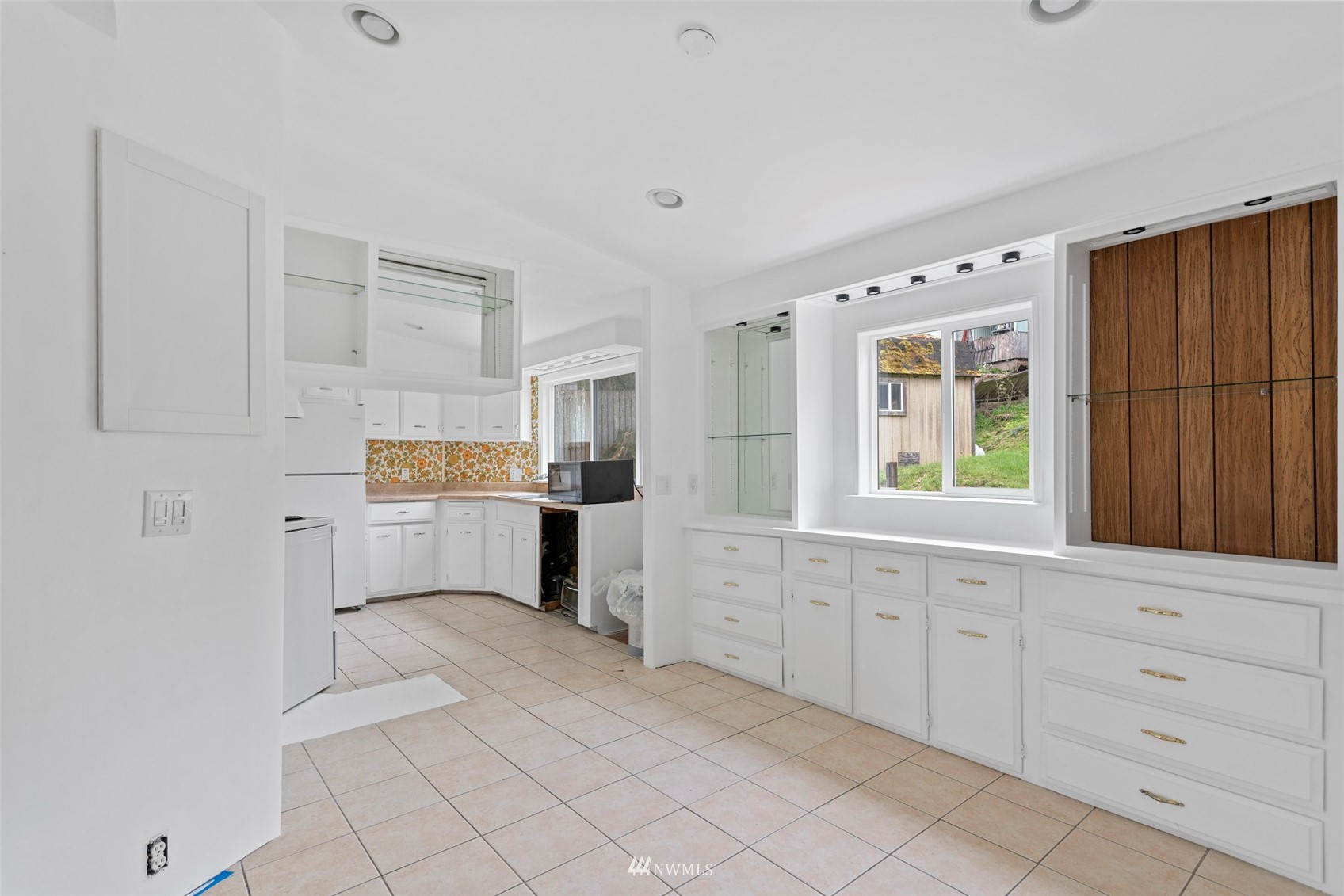 11515 162nd Avenue Southeast Renton, WA 98059 - Photo 10 of 25