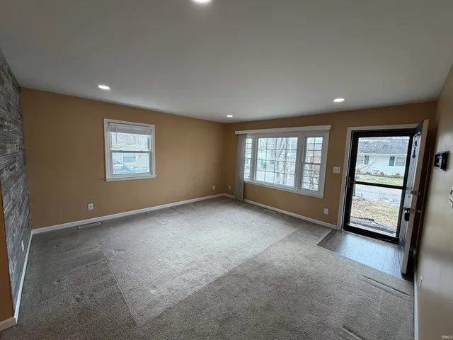 $259,900 | 1812 Circle Drive, Bedford, IN 47421