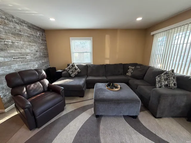 $269,900 | 1812 Circle Drive, Bedford, IN 47421