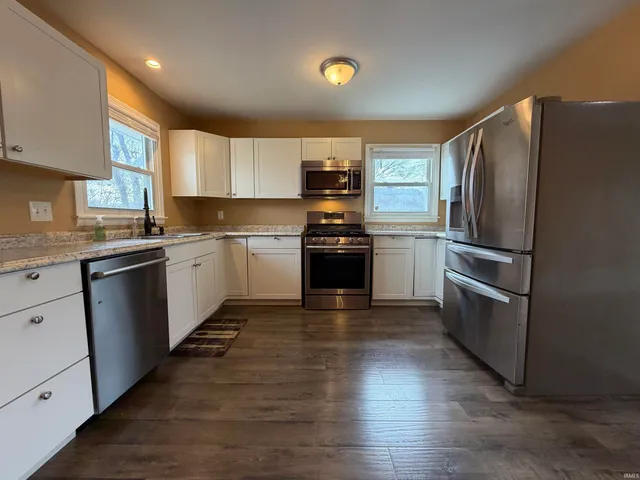 $259,900 | 1812 Circle Drive, Bedford, IN 47421