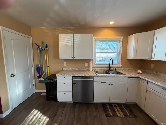 $269,900 | 1812 Circle Drive, Bedford, IN 47421