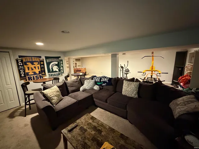 $269,900 | 1812 Circle Drive, Bedford, IN 47421